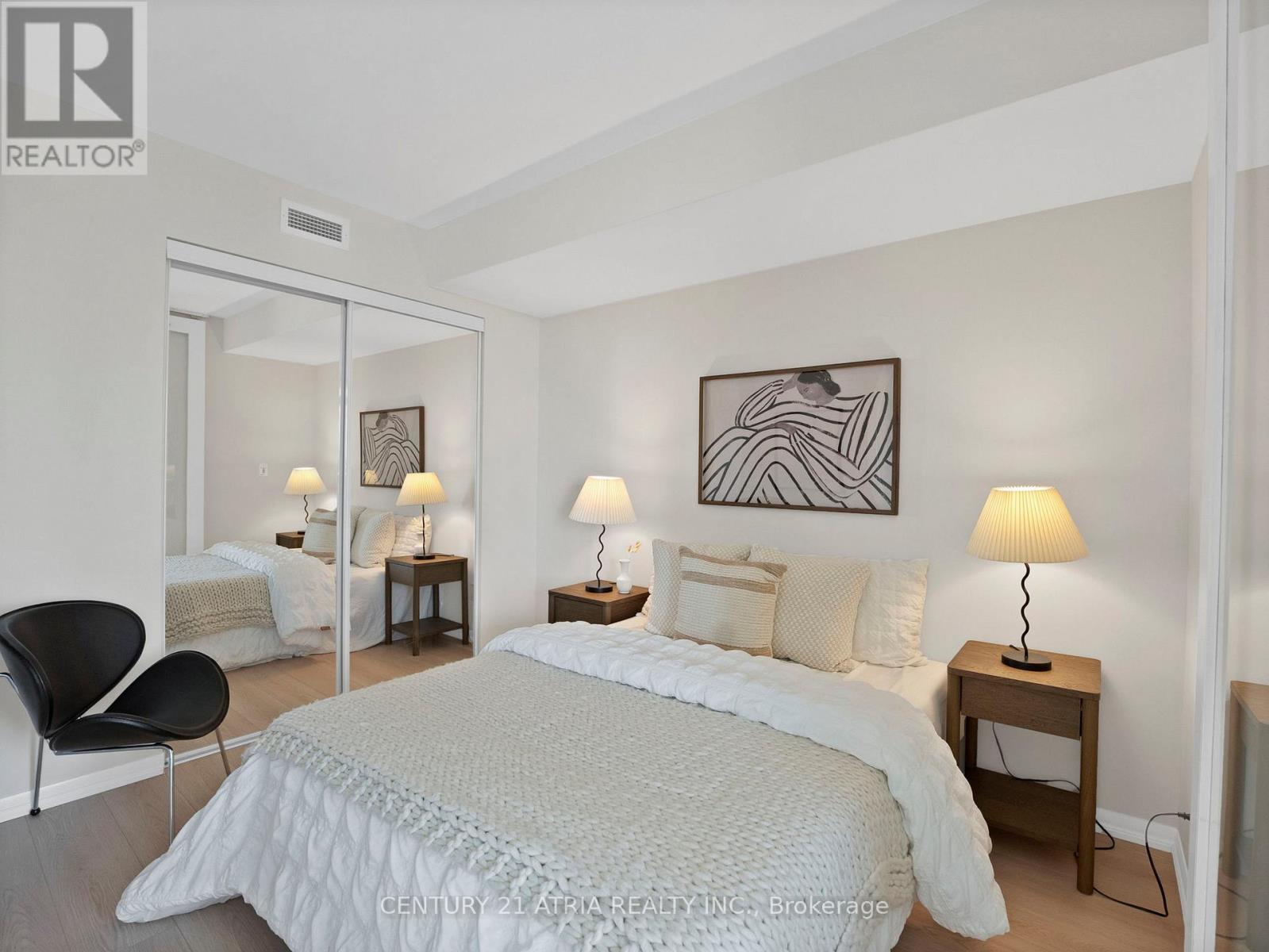 1806 - 18 Yonge Street, Toronto, Ontario  M5E 1R4 - Photo 14 - C13225966