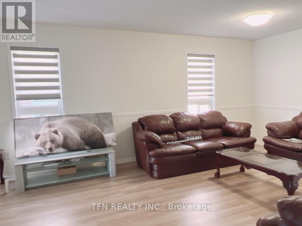 5846 Delle Donne Drive, Mississauga, Ontario  L5M 6R8 - Photo 7 - W13225896