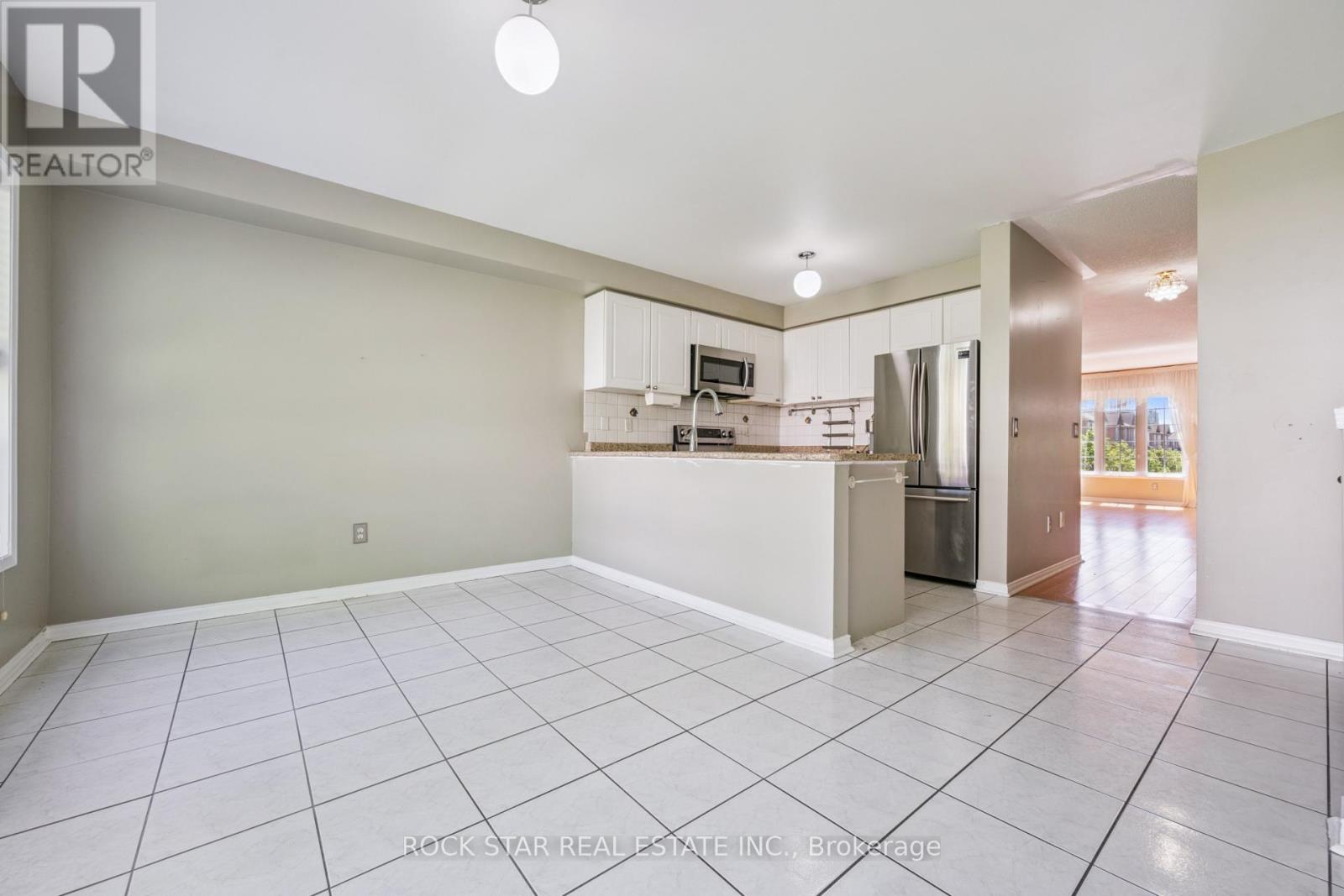 32 - 5055 Heatherleigh Avenue, Mississauga, Ontario  L5V 2R6 - Photo 10 - W13225912