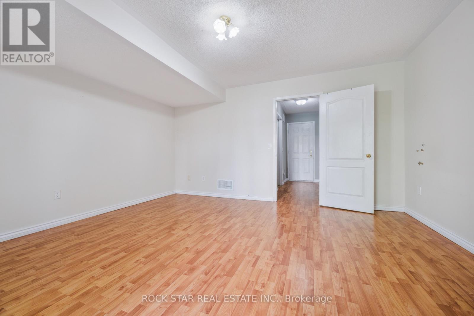 32 - 5055 Heatherleigh Avenue, Mississauga, Ontario  L5V 2R6 - Photo 23 - W13225912