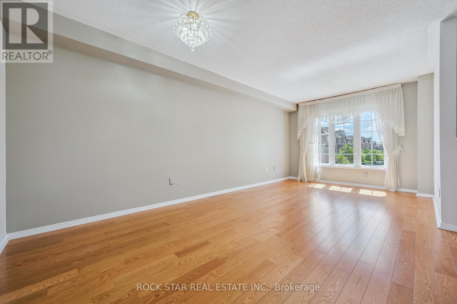 32 - 5055 Heatherleigh Avenue, Mississauga, Ontario  L5V 2R6 - Photo 3 - W13225912