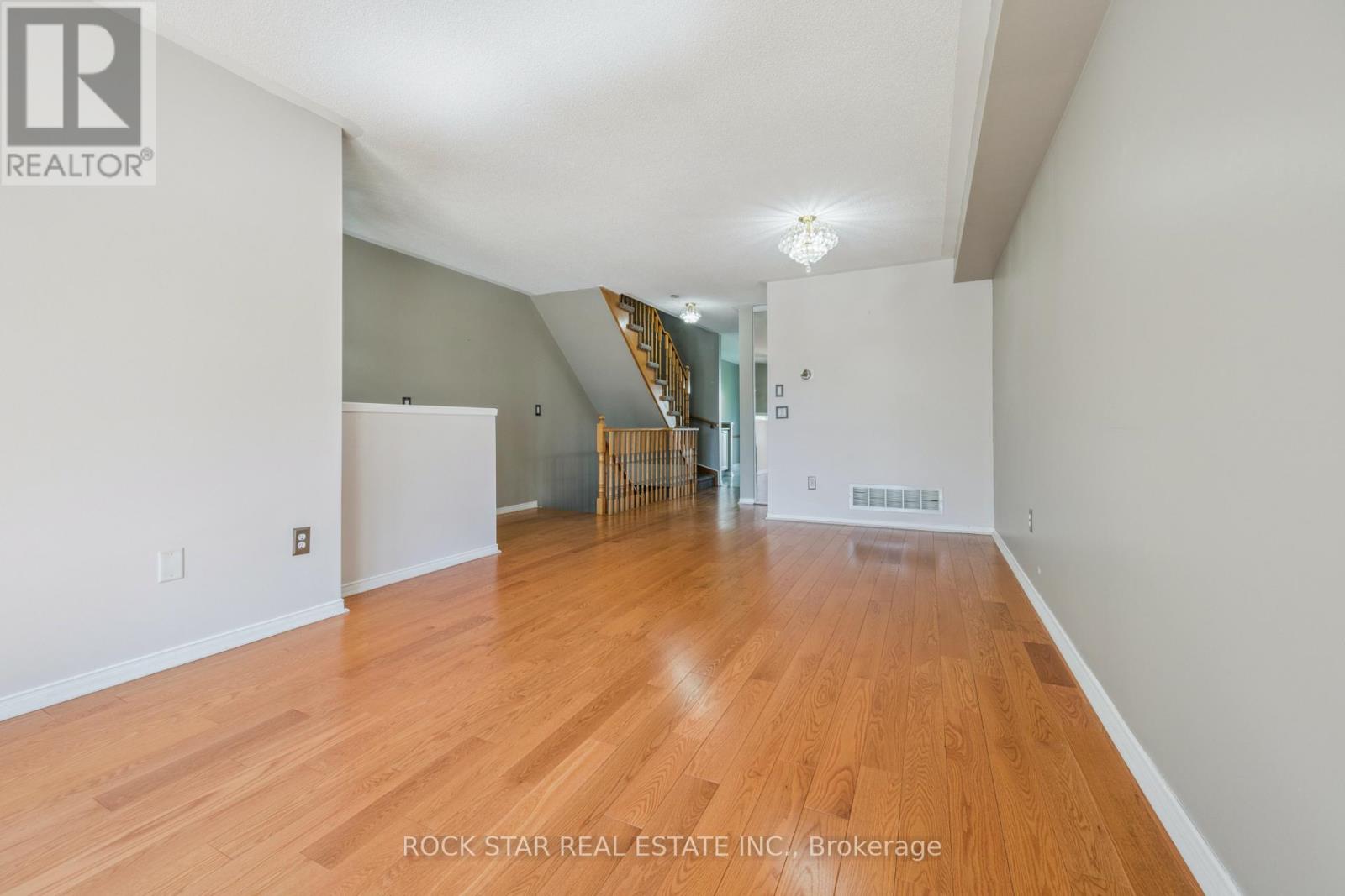 32 - 5055 Heatherleigh Avenue, Mississauga, Ontario  L5V 2R6 - Photo 5 - W13225912
