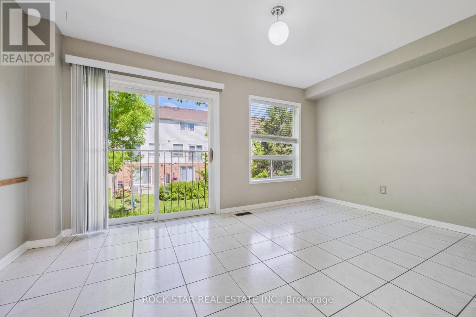32 - 5055 Heatherleigh Avenue, Mississauga, Ontario  L5V 2R6 - Photo 9 - W13225912