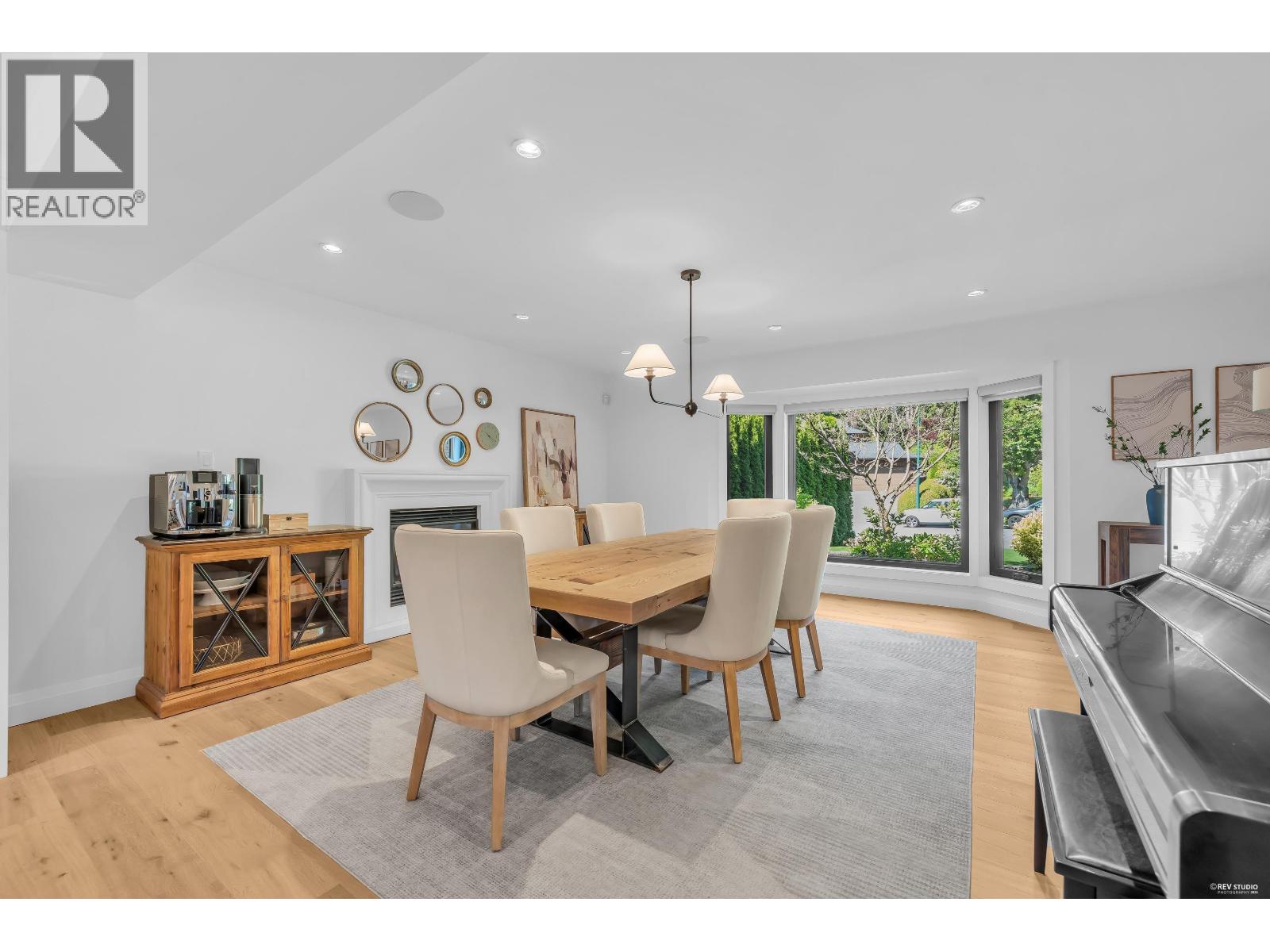2270 Ennerdale Road, North Vancouver, British Columbia  V7J 3N4 - Photo 7 - R3130402