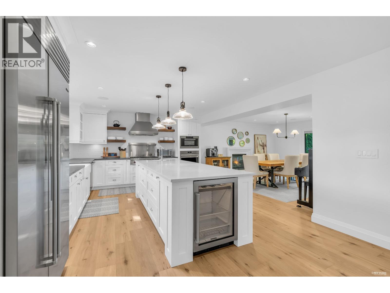 2270 Ennerdale Road, North Vancouver, British Columbia  V7J 3N4 - Photo 6 - R3130402