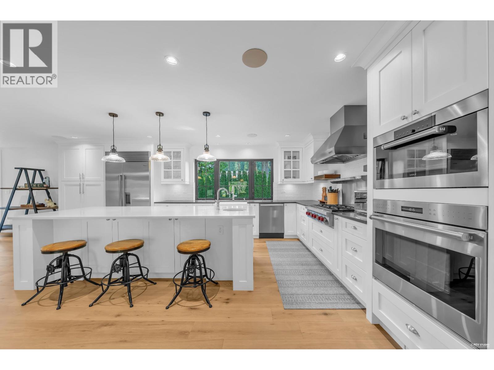 2270 Ennerdale Road, North Vancouver, British Columbia  V7J 3N4 - Photo 4 - R3130402