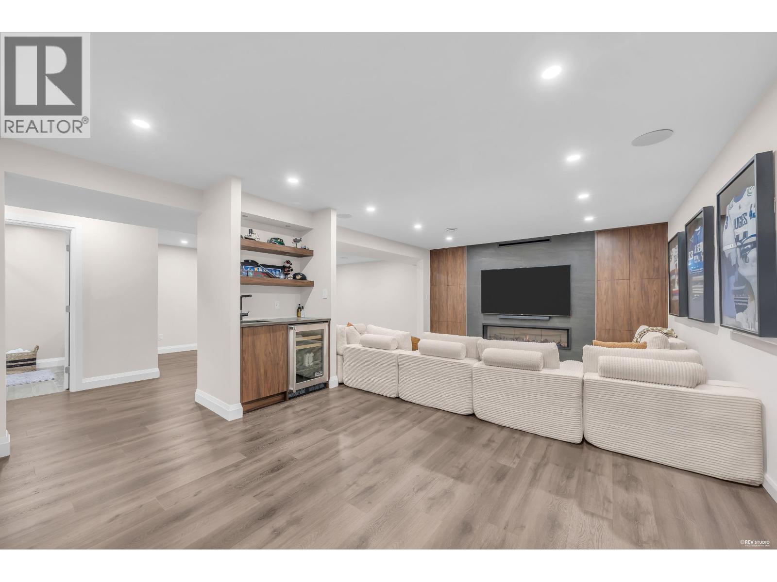 2270 Ennerdale Road, North Vancouver, British Columbia  V7J 3N4 - Photo 31 - R3130402