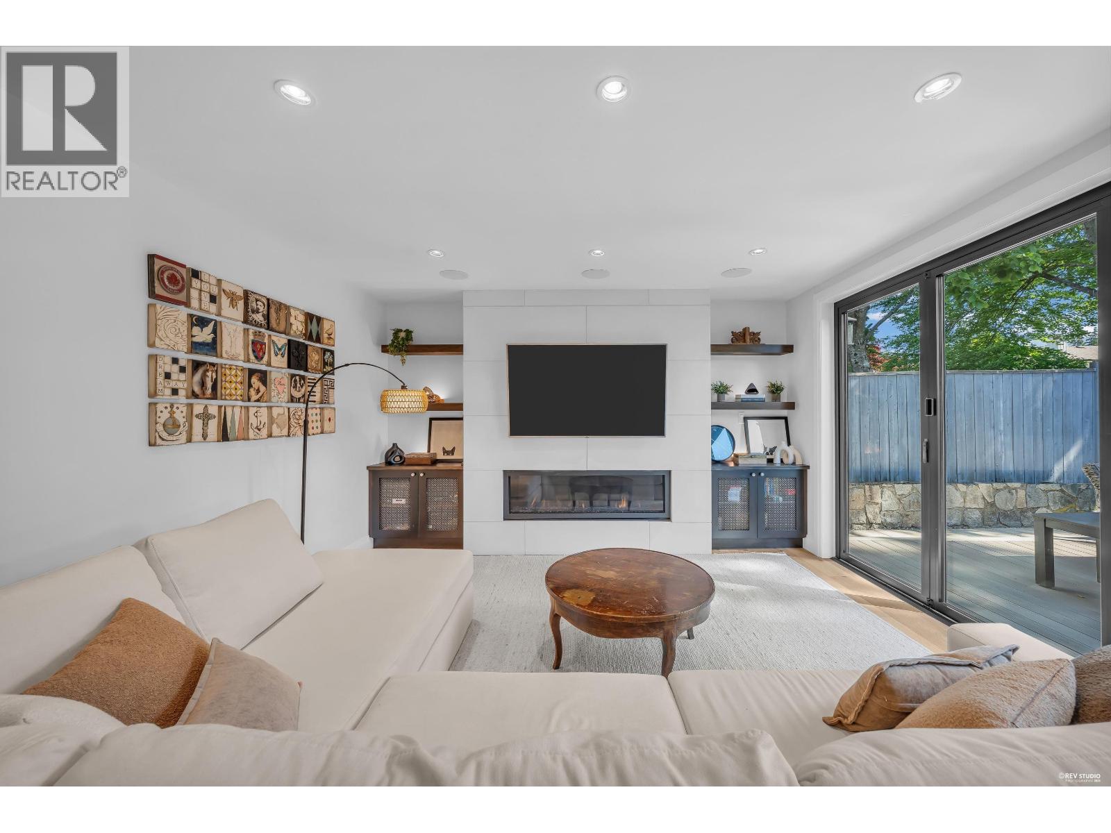 2270 Ennerdale Road, North Vancouver, British Columbia  V7J 3N4 - Photo 13 - R3130402