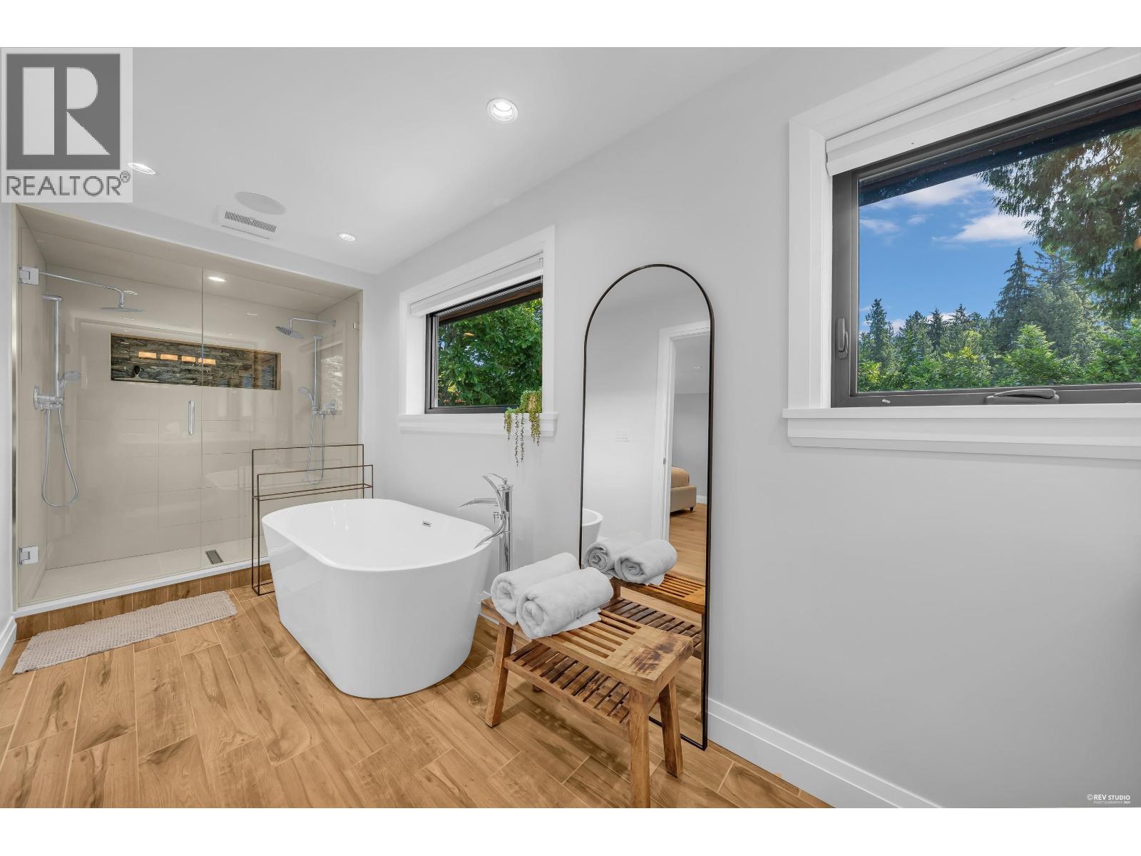 2270 Ennerdale Road, North Vancouver, British Columbia  V7J 3N4 - Photo 23 - R3130402