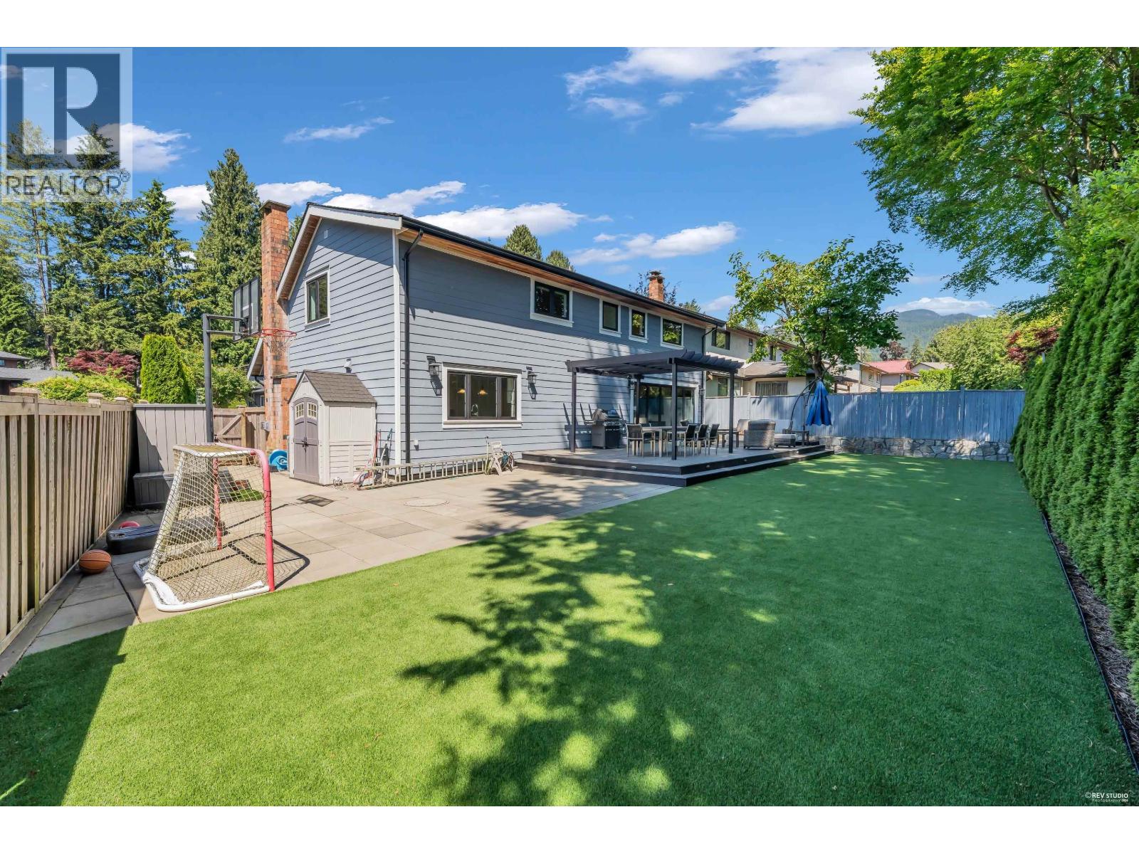 2270 Ennerdale Road, North Vancouver, British Columbia  V7J 3N4 - Photo 38 - R3130402