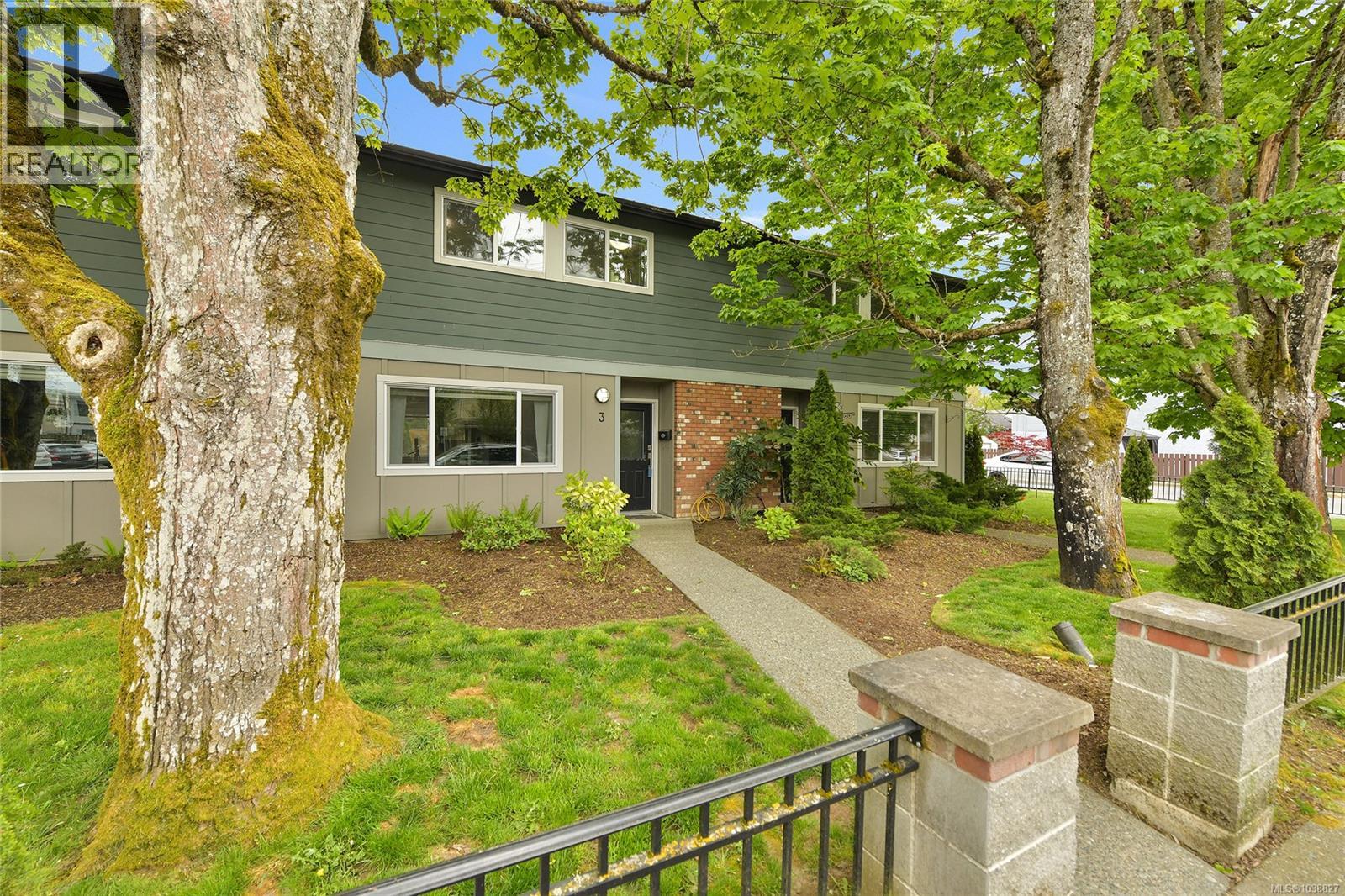 3 660 Jubilee St, Duncan, British Columbia  V9L 1X6 - Photo 1 - 1038827