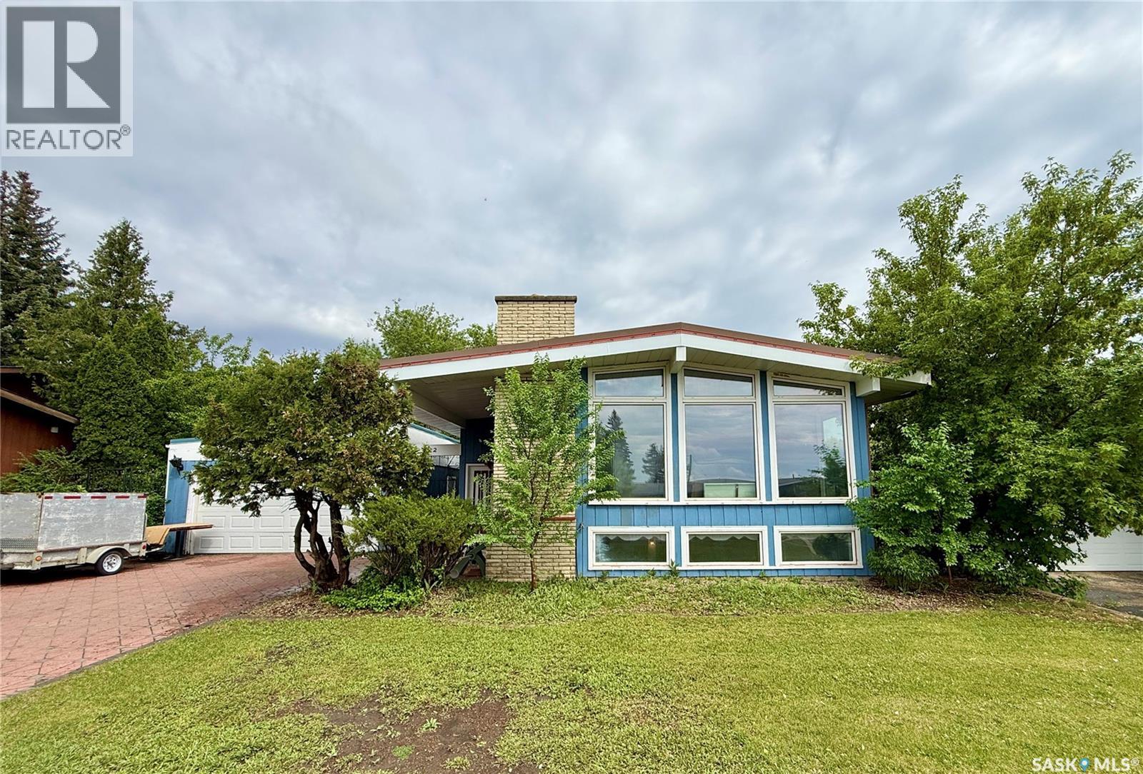 522 100th STREET, North Battleford, Saskatchewan