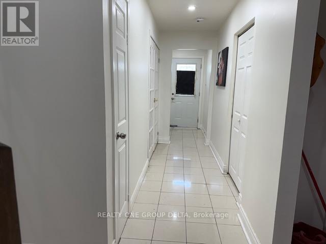 2783 Kingsberry Upper Level Crescent, Mississauga, Ontario  L5B 2K6 - Photo 3 - W13226004