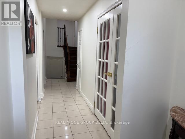 2783 Kingsberry Upper Level Crescent, Mississauga, Ontario  L5B 2K6 - Photo 4 - W13226004