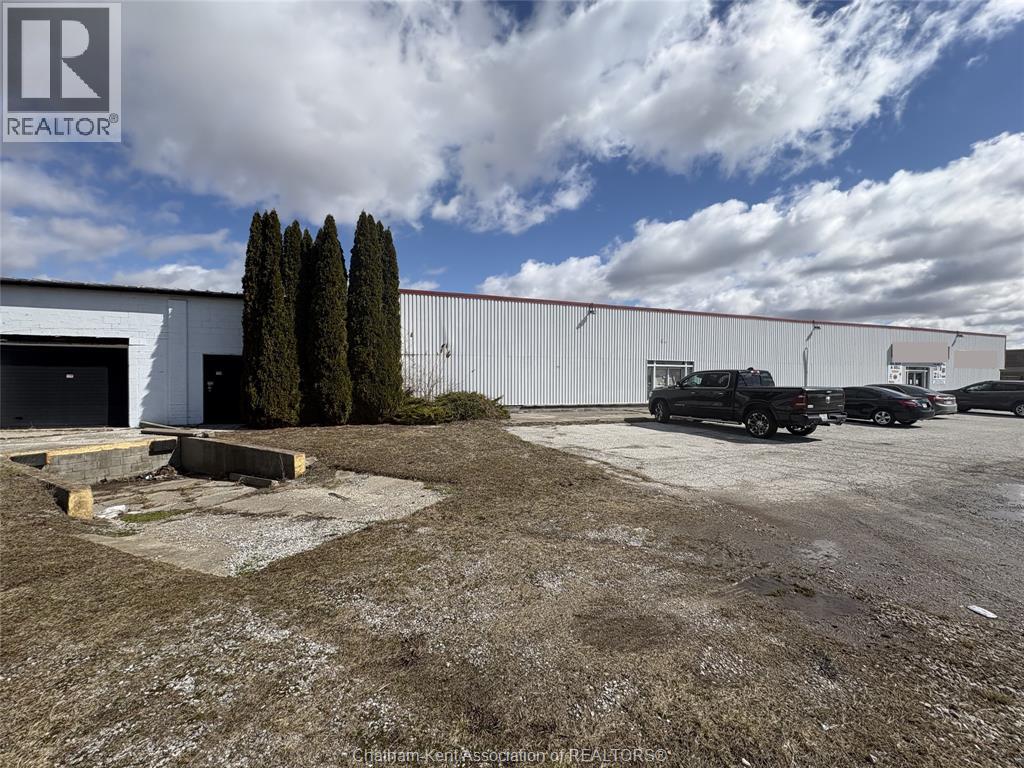 901 St Clair Street, Chatham, Ontario  N7M 5J7 - Photo 3 - 26005267