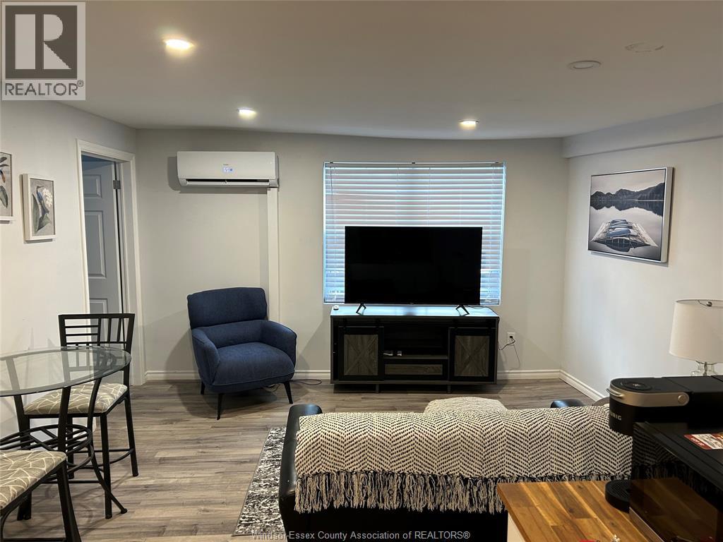 493 UNIVERSITY AVENUE West Unit# 3, Windsor, Ontario
