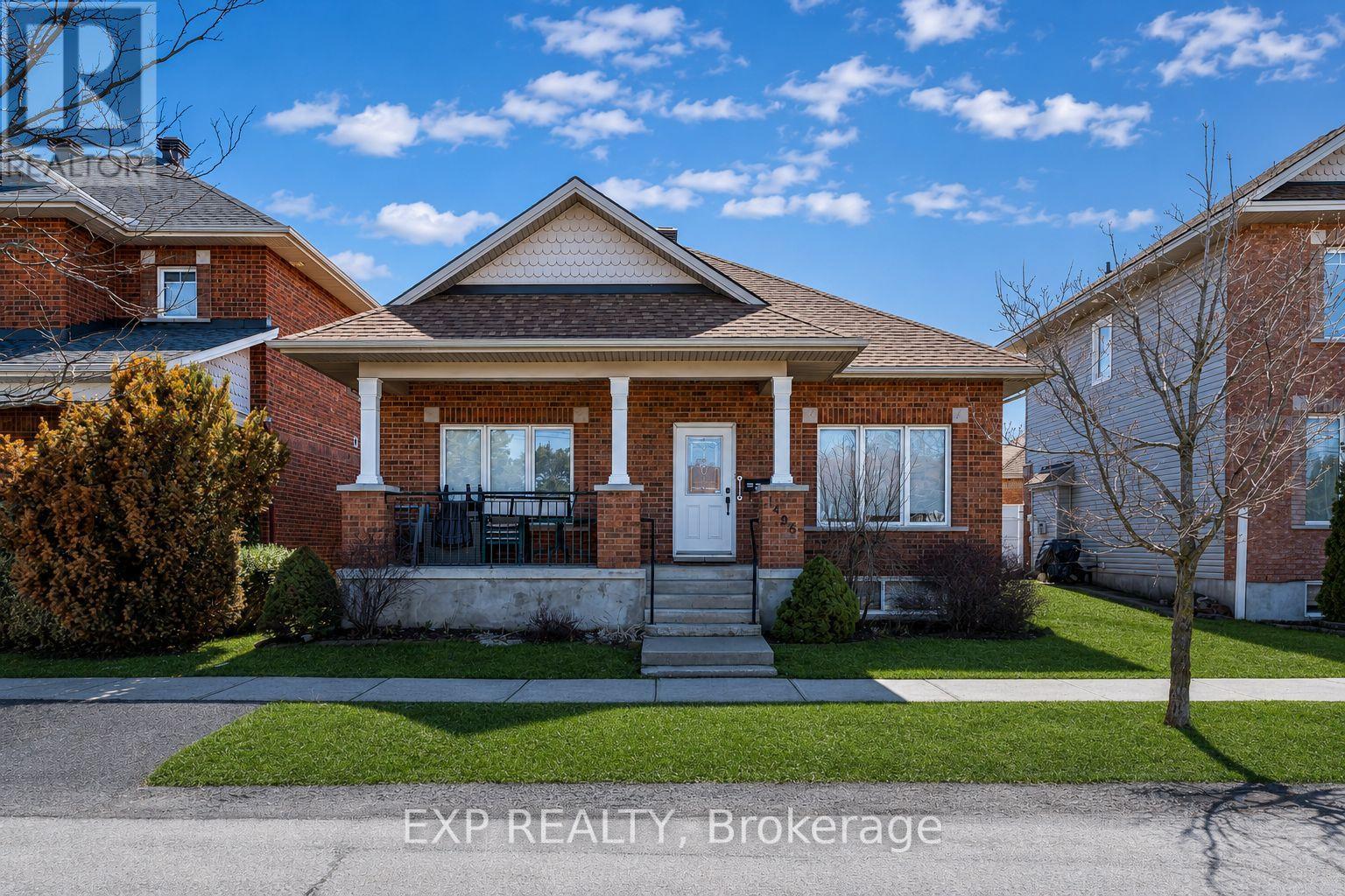 1496 QUEENSDALE AVENUE, Ottawa, Ontario
