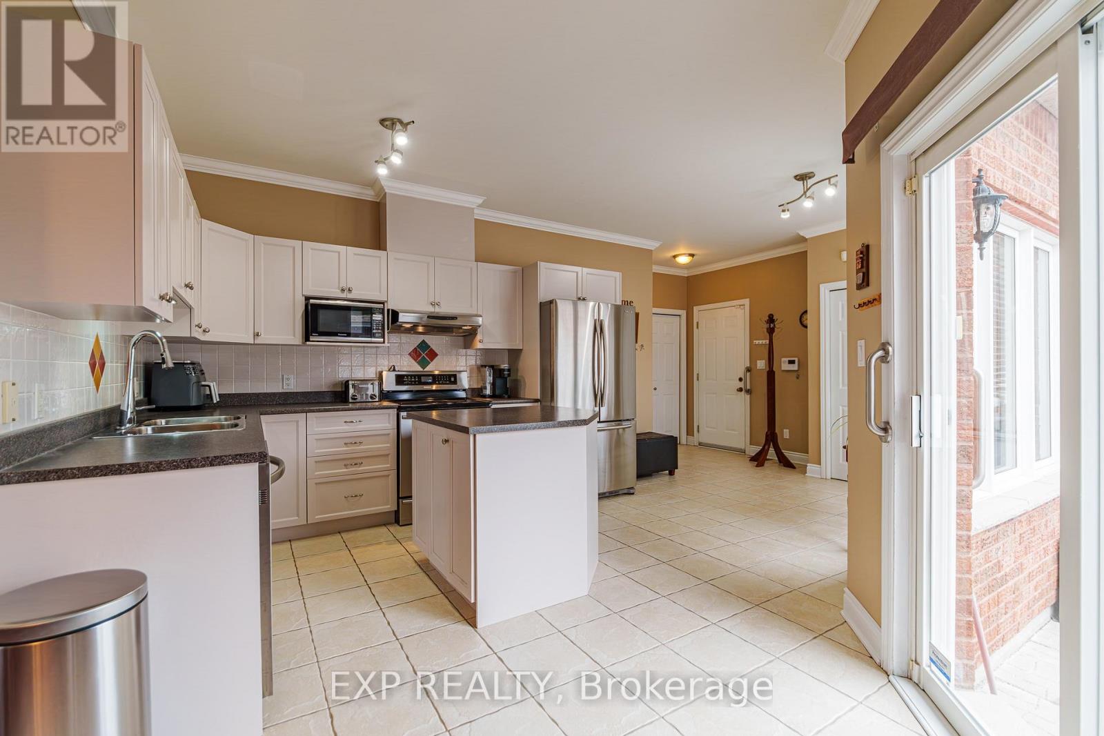 1496 Queensdale Avenue, Ottawa, Ontario  K1T 4G3 - Photo 8 - X13226016