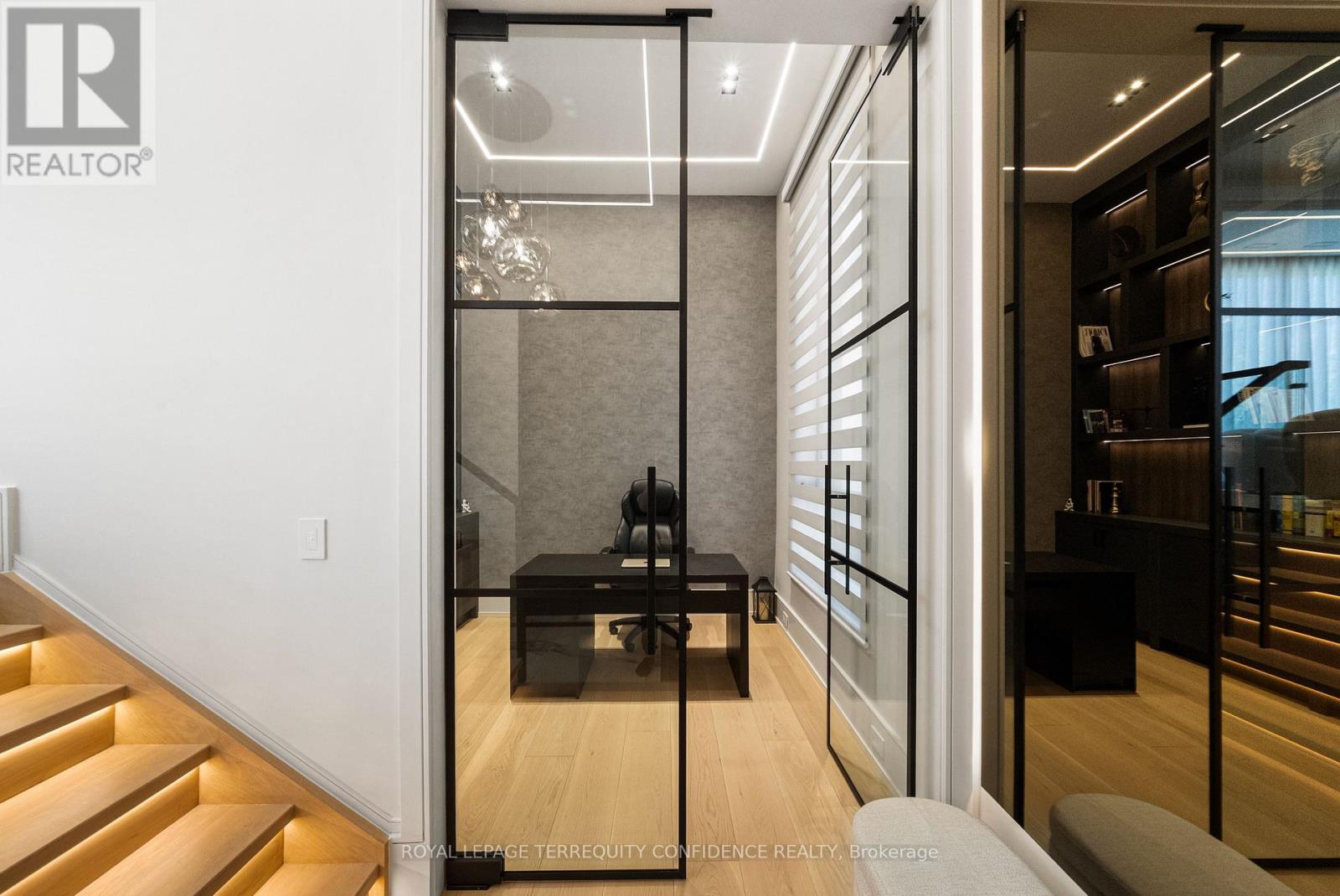 35 Nipigon Avenue, Toronto, Ontario  M2M 2V7 - Photo 2 - C13226030