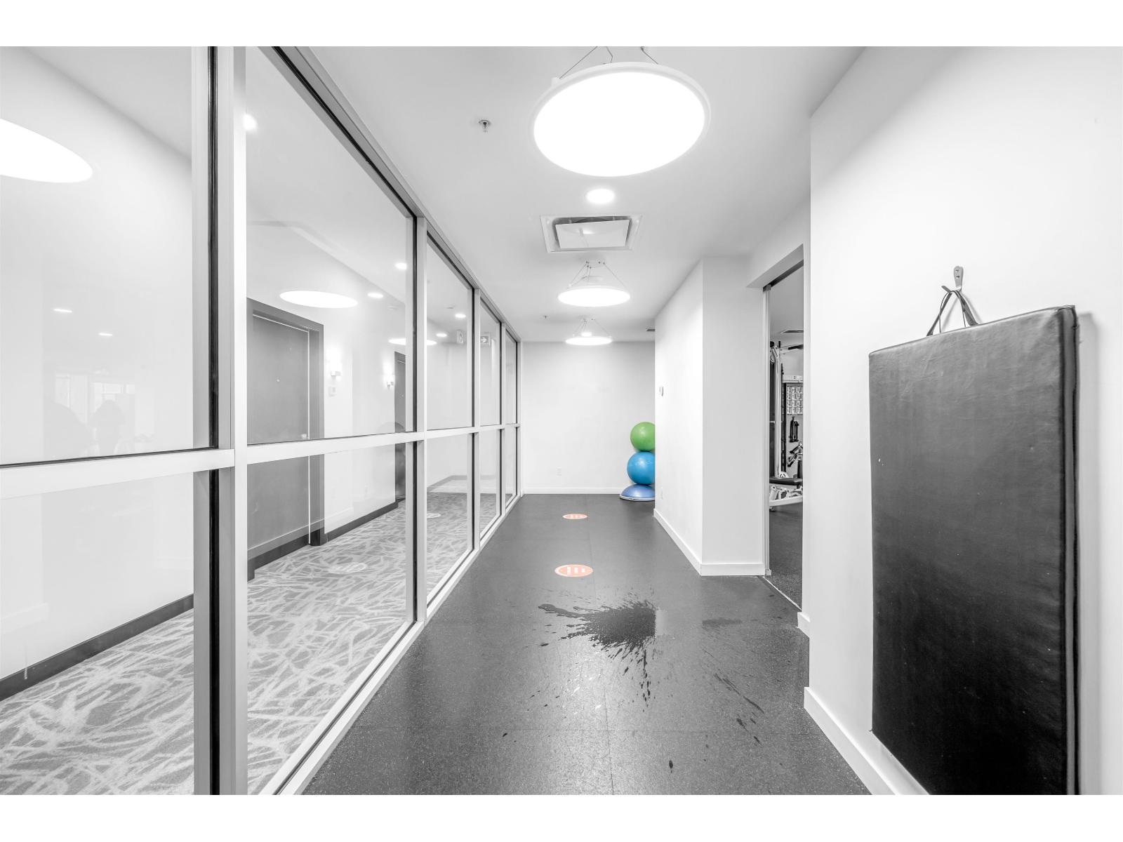 907 13438 Central Avenue, Surrey, British Columbia  V3T 0N2 - Photo 27 - R3129999