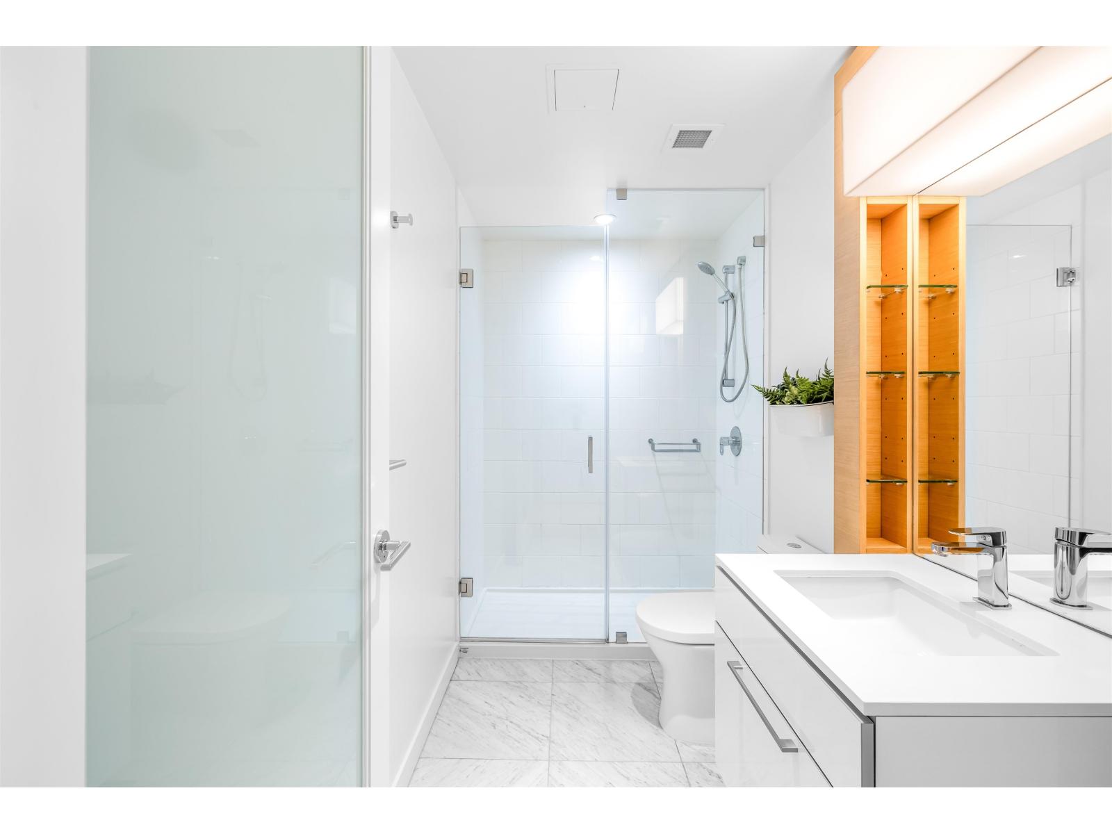 907 13438 Central Avenue, Surrey, British Columbia  V3T 0N2 - Photo 18 - R3129999