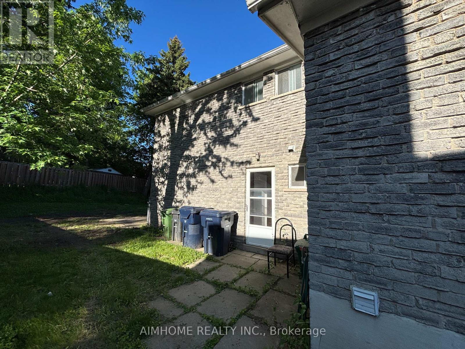 94 Broomfield Drive, Toronto, Ontario  M1S 2W1 - Photo 3 - E13226018