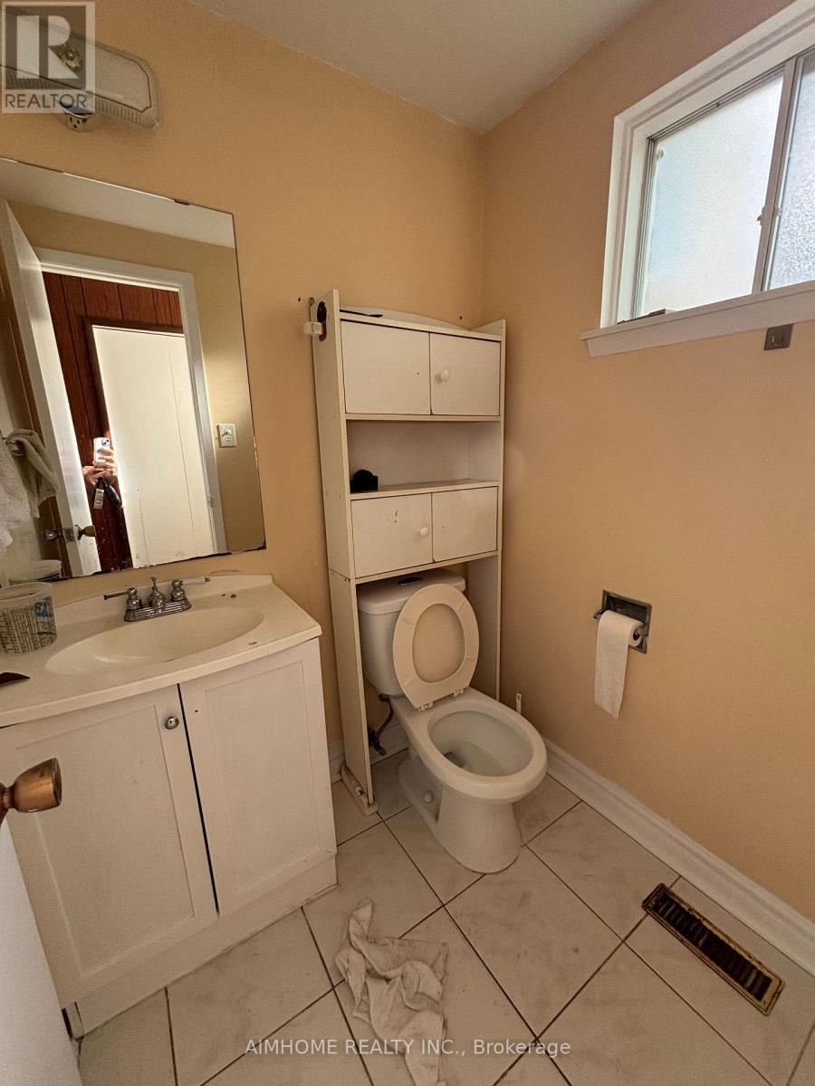 94 Broomfield Drive, Toronto, Ontario  M1S 2W1 - Photo 6 - E13226018