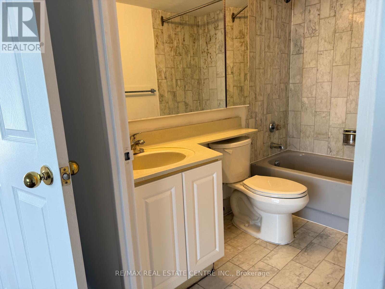 1403 - 265 Enfield Place, Mississauga, Ontario  L5B 3Y7 - Photo 10 - W13226028