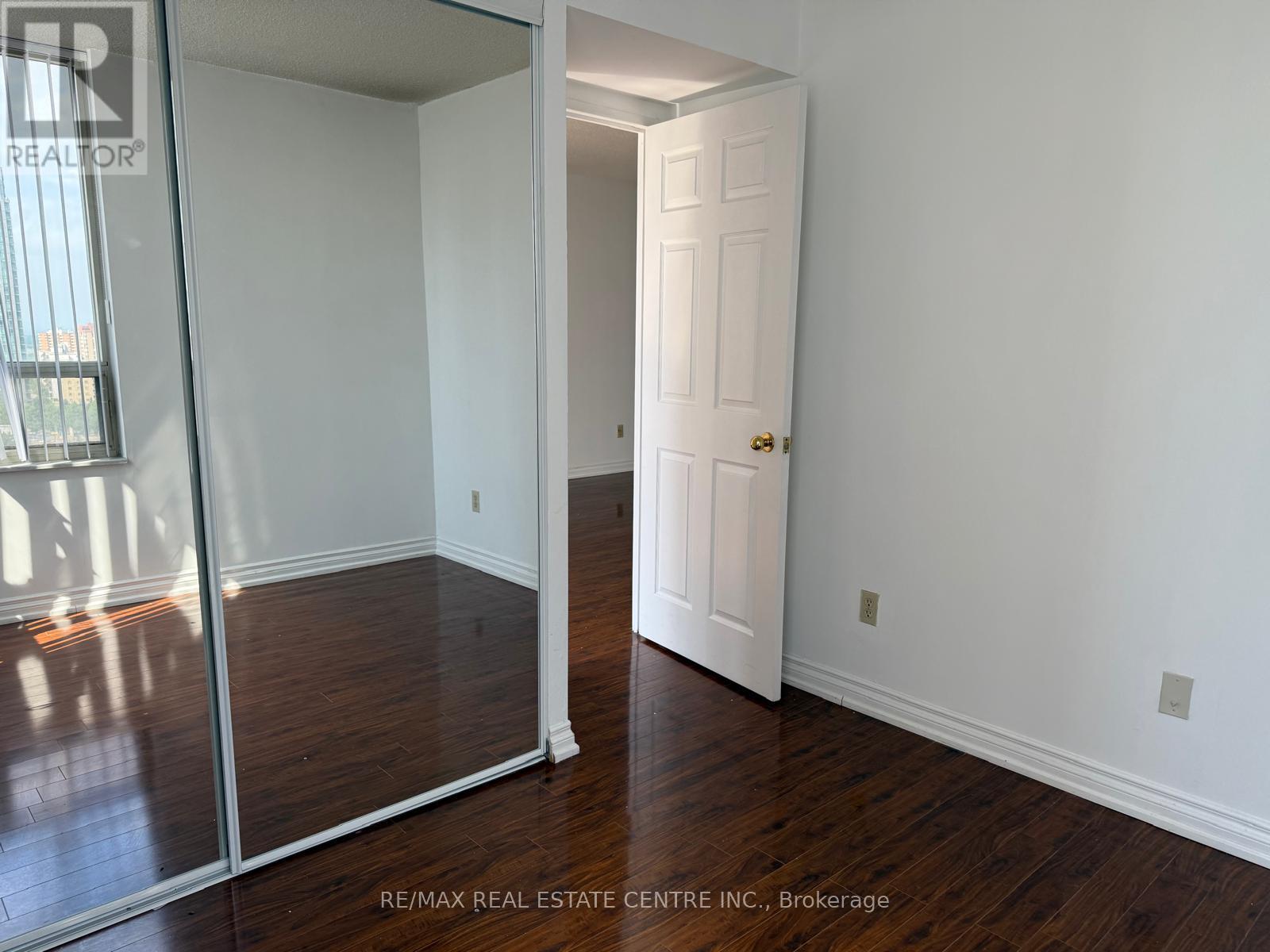 1403 - 265 Enfield Place, Mississauga, Ontario  L5B 3Y7 - Photo 27 - W13226028