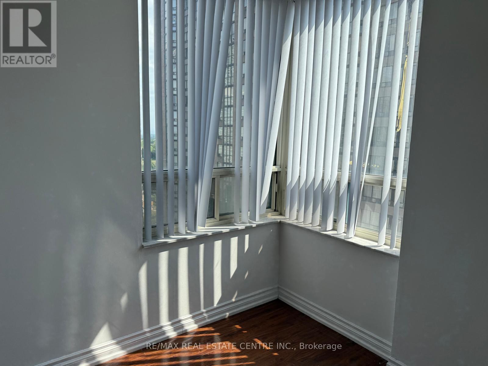 1403 - 265 Enfield Place, Mississauga, Ontario  L5B 3Y7 - Photo 28 - W13226028