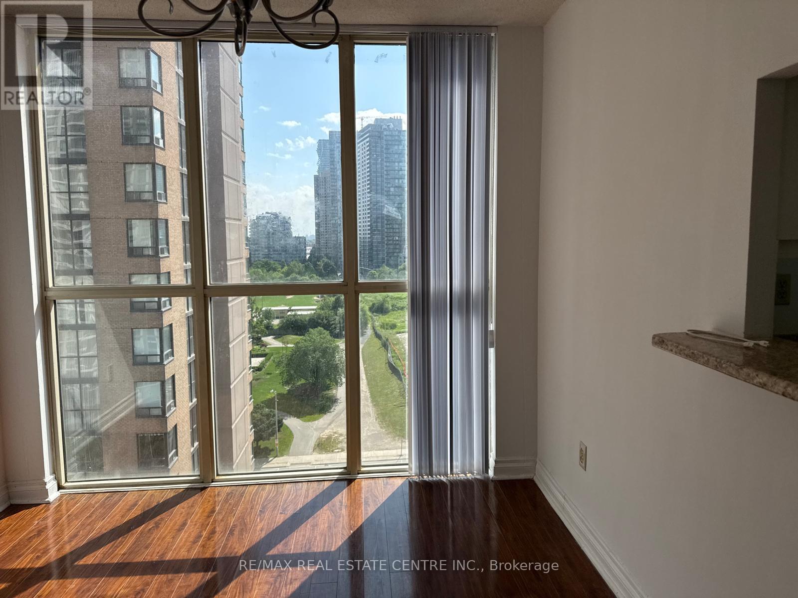 1403 - 265 Enfield Place, Mississauga, Ontario  L5B 3Y7 - Photo 31 - W13226028
