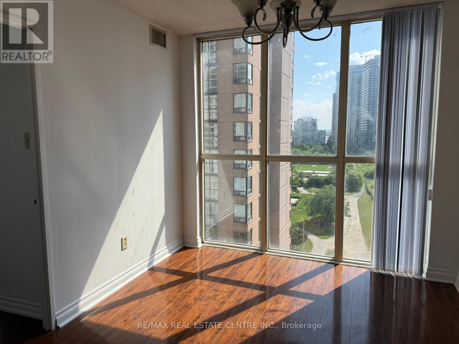 1403 - 265 Enfield Place, Mississauga, Ontario  L5B 3Y7 - Photo 32 - W13226028