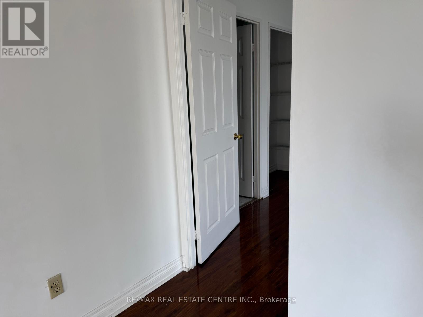 1403 - 265 Enfield Place, Mississauga, Ontario  L5B 3Y7 - Photo 4 - W13226028