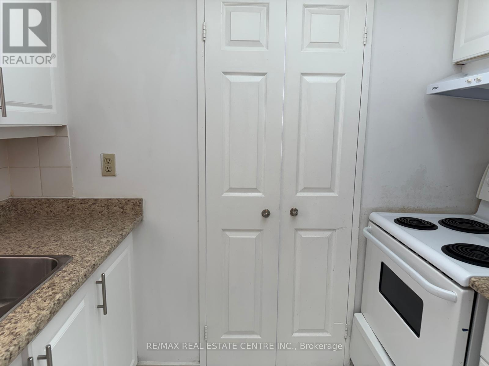 1403 - 265 Enfield Place, Mississauga, Ontario  L5B 3Y7 - Photo 40 - W13226028