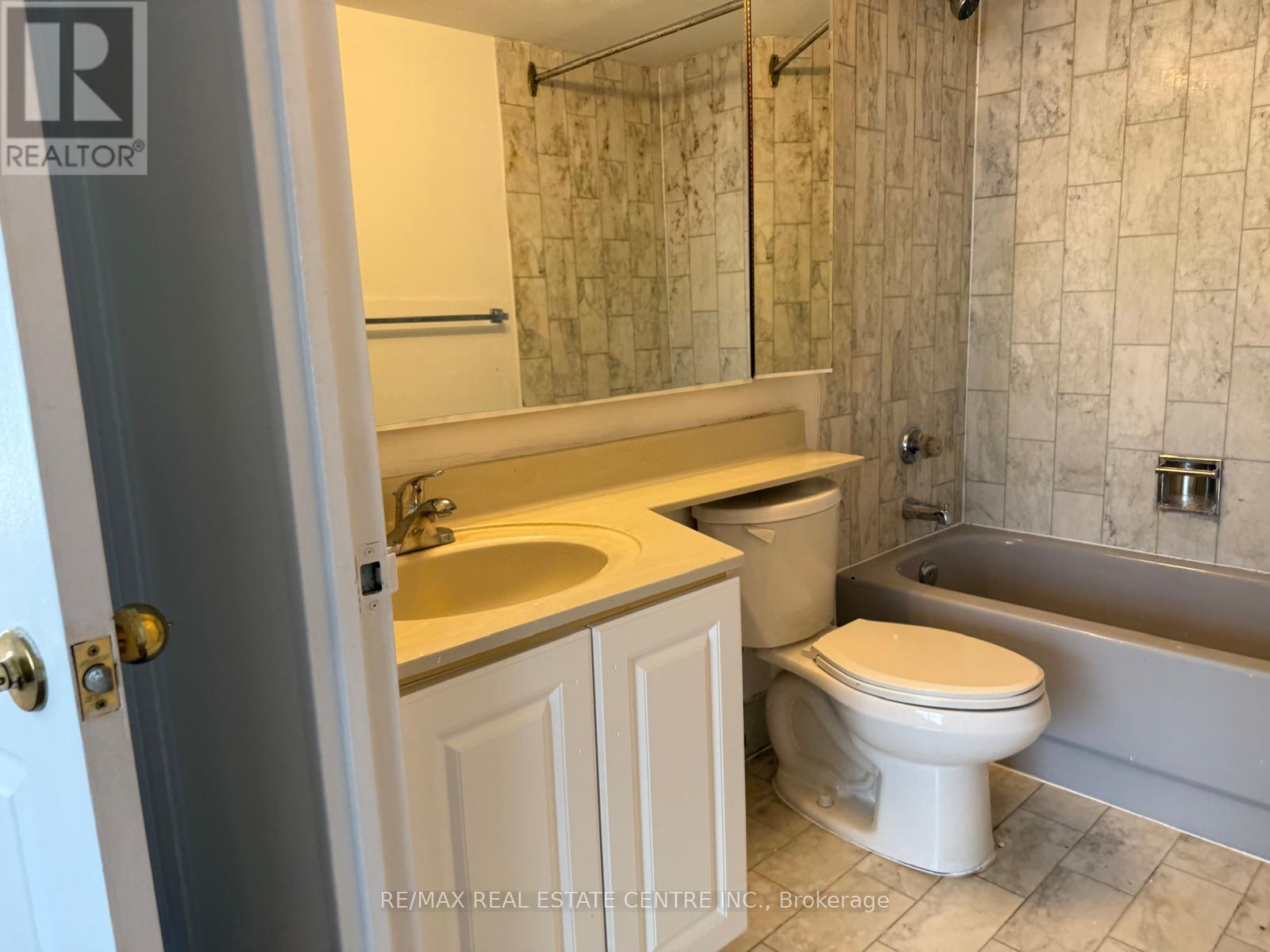 1403 - 265 Enfield Place, Mississauga, Ontario  L5B 3Y7 - Photo 9 - W13226028