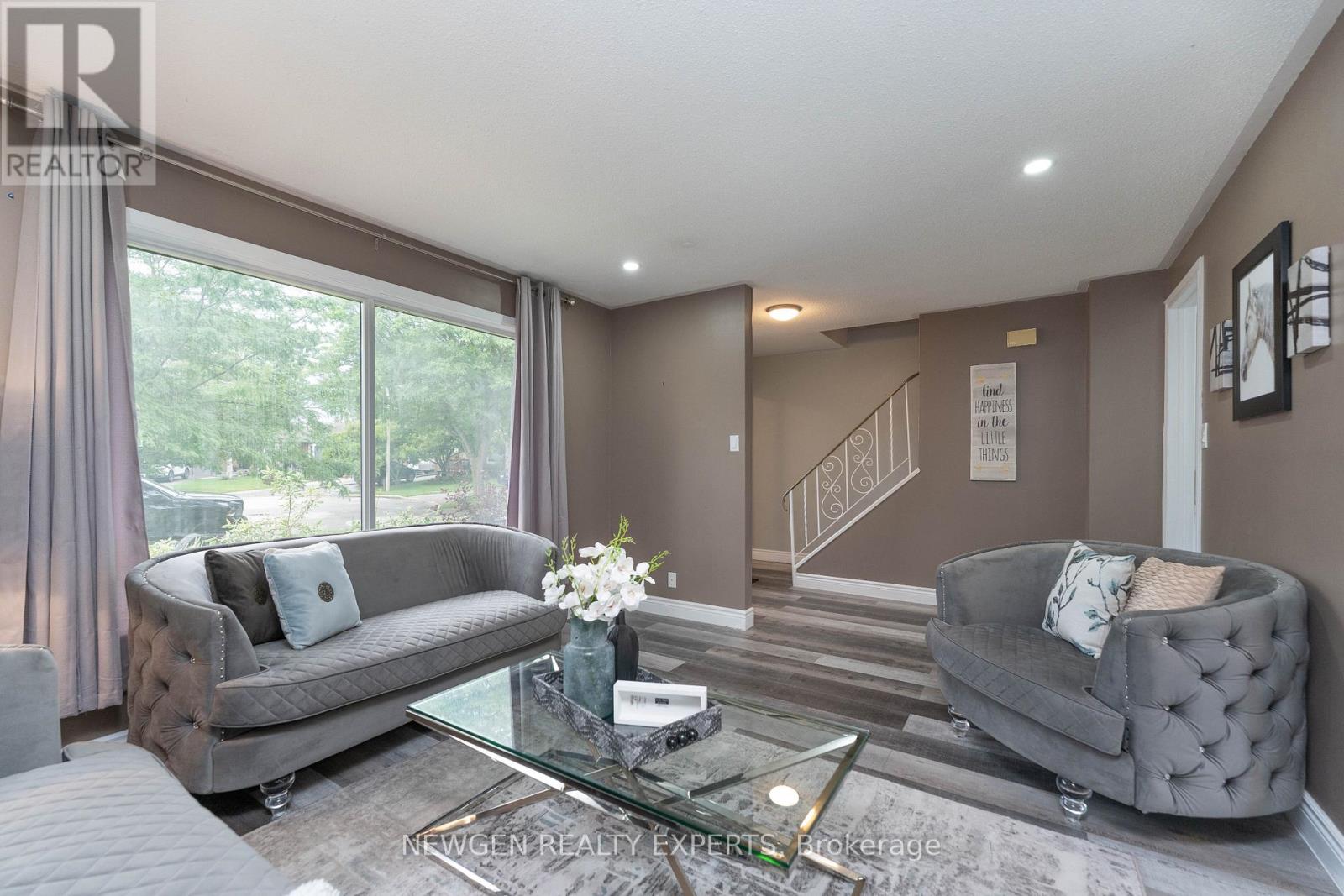 2458 Martin Court, Burlington, Ontario  L7P 2V2 - Photo 9 - W13226042
