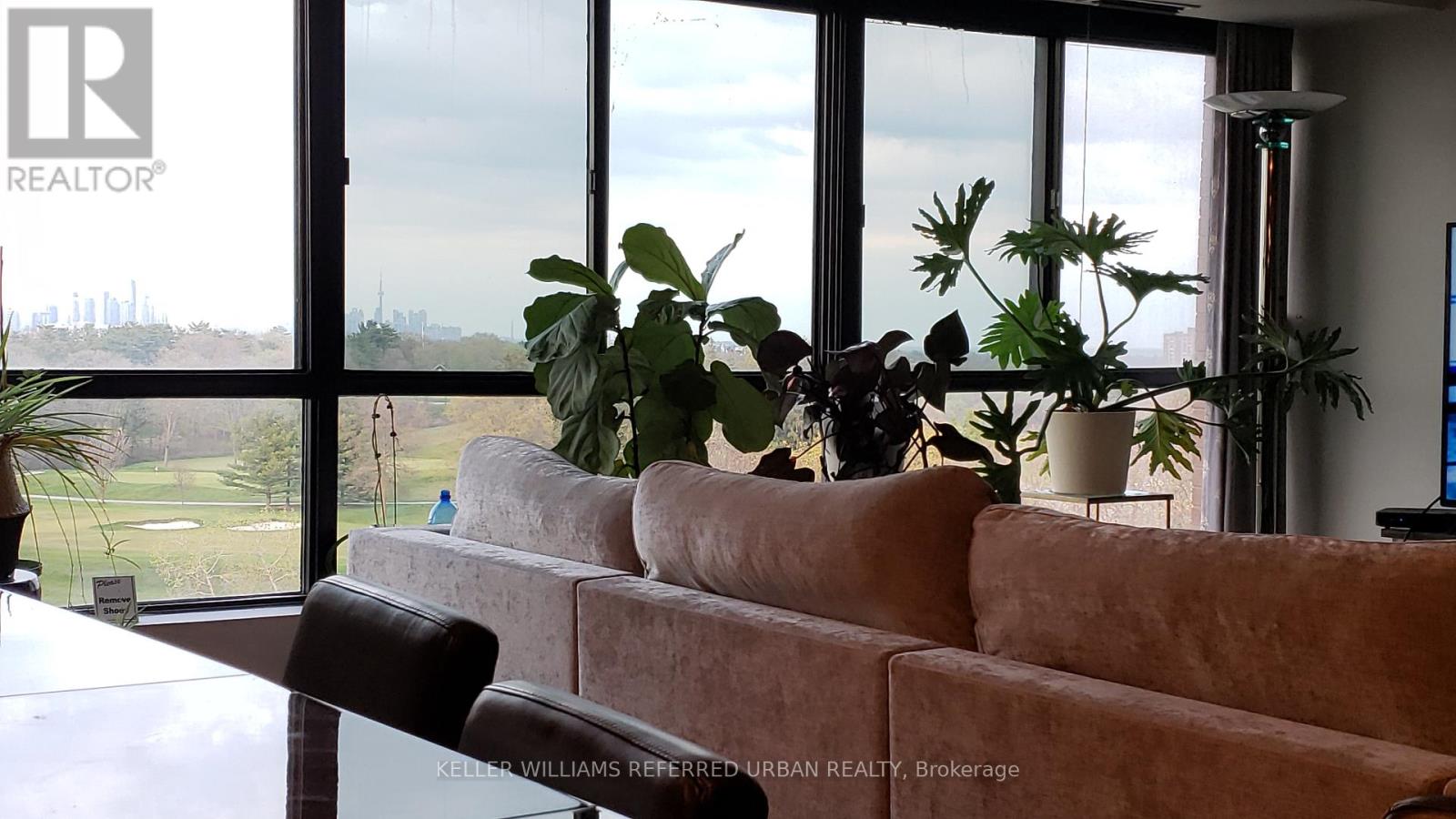 387 RONCESVALLES AVENUE, Toronto, Ontario