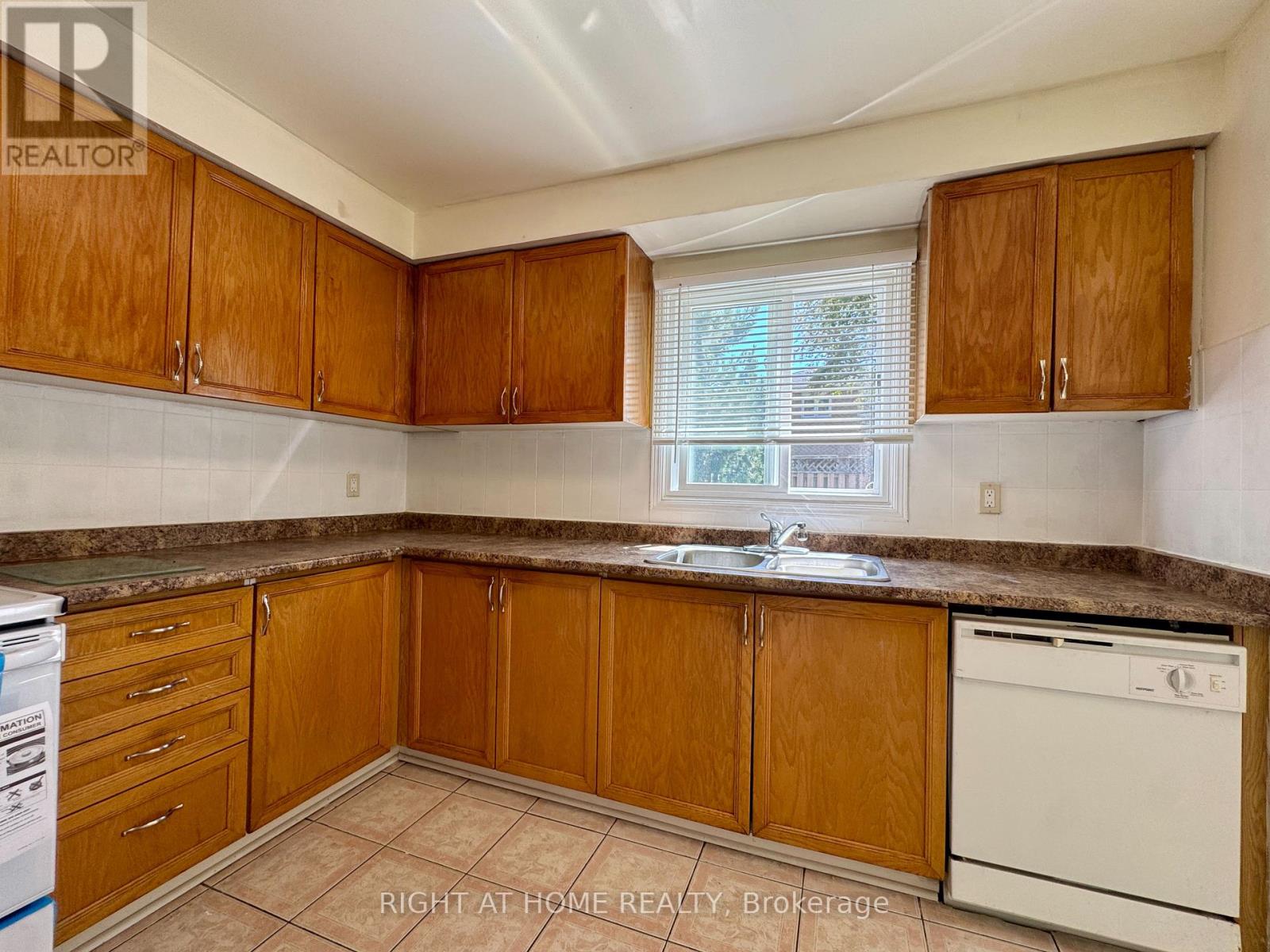 3266 Jackpine Road, Mississauga, Ontario  L5L 4P6 - Photo 10 - W13226052