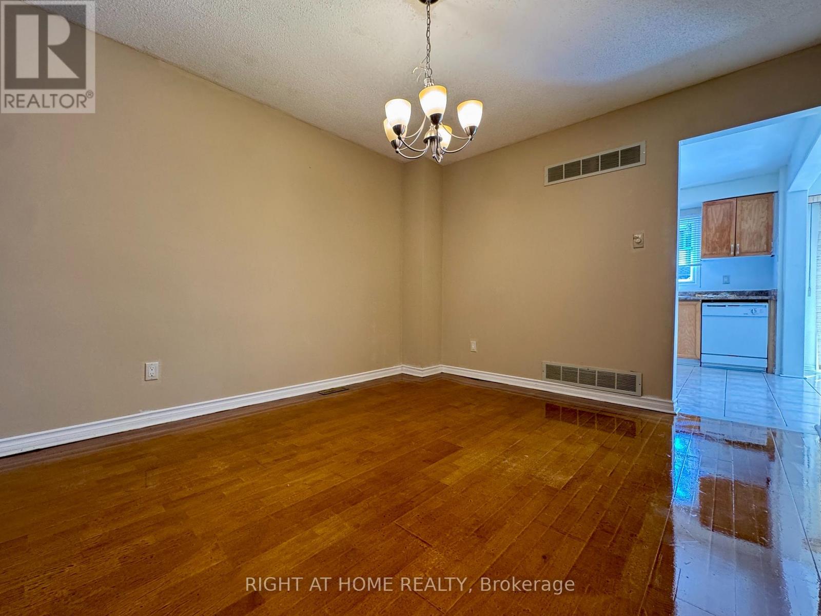 3266 Jackpine Road, Mississauga, Ontario  L5L 4P6 - Photo 7 - W13226052