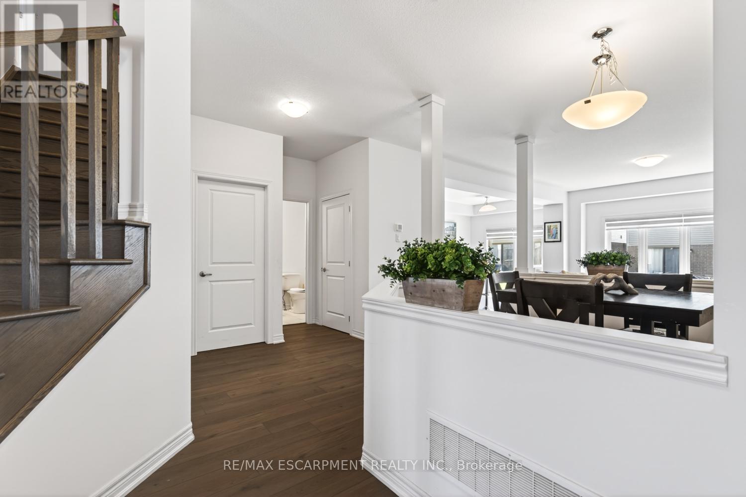 225 Longboat Run, Brantford, Ontario  N3T 0X1 - Photo 4 - X13226010