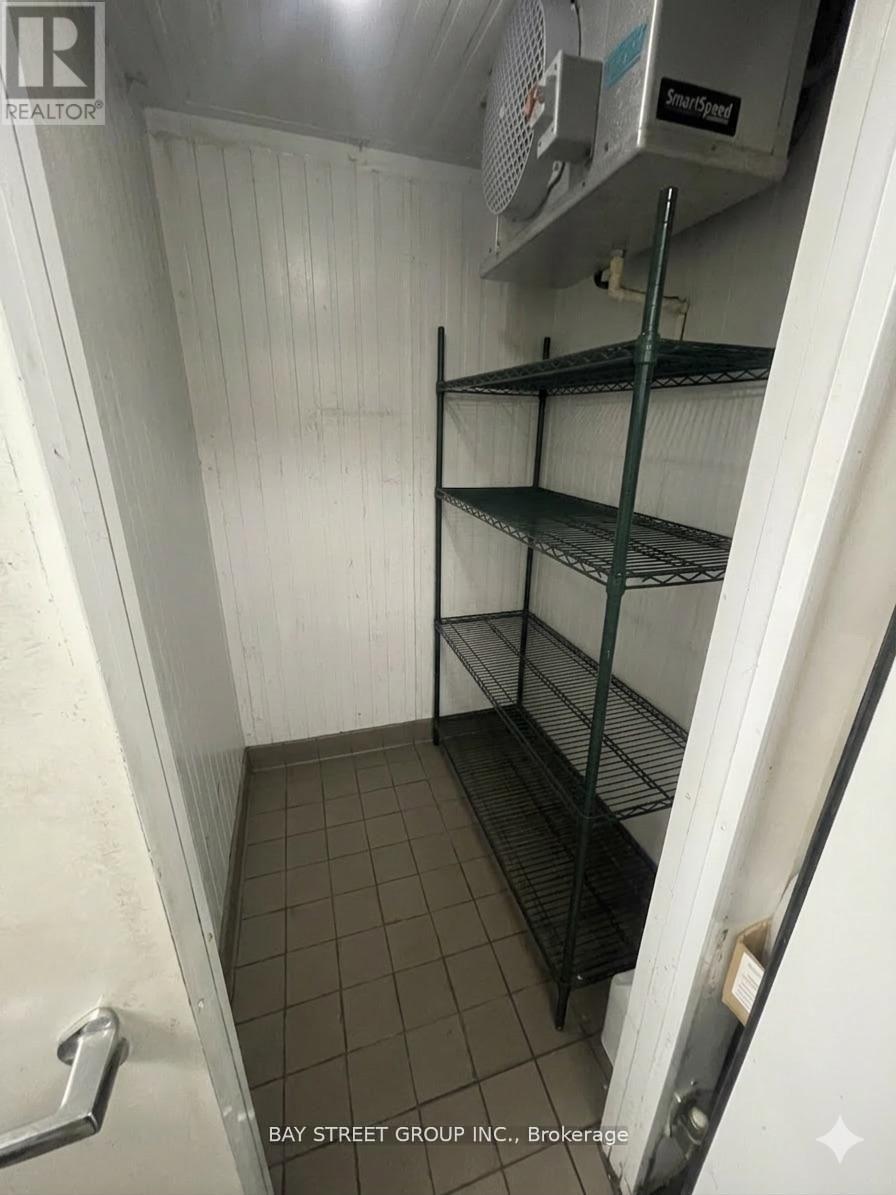 650 Yonge Street, Toronto, Ontario  M4Y 2A6 - Photo 9 - C13226110
