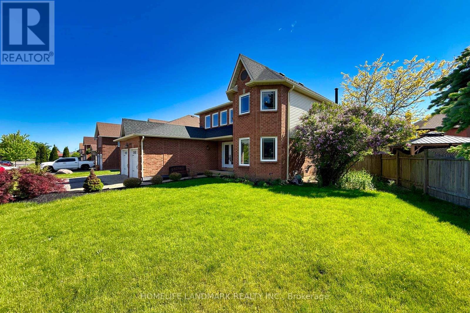 1609 Major Oaks Road, Pickering, Ontario  L1X 2G9 - Photo 2 - E13226056