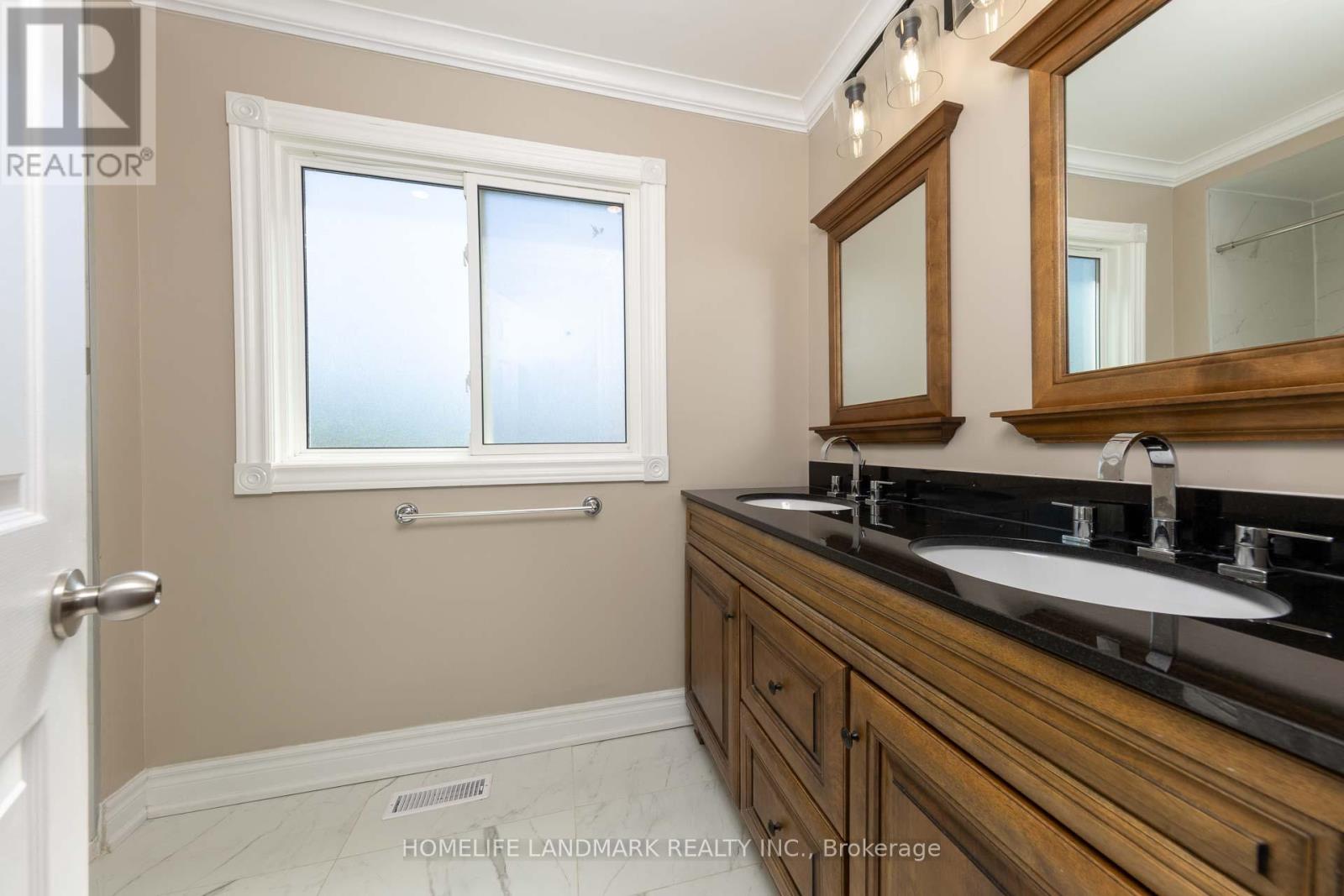 1609 Major Oaks Road, Pickering, Ontario  L1X 2G9 - Photo 21 - E13226056