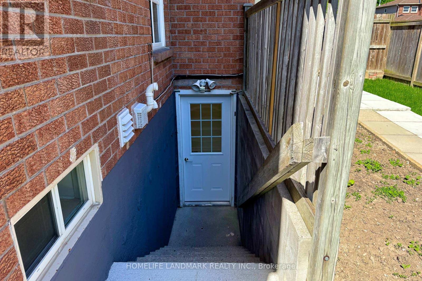 1609 Major Oaks Road, Pickering, Ontario  L1X 2G9 - Photo 25 - E13226056