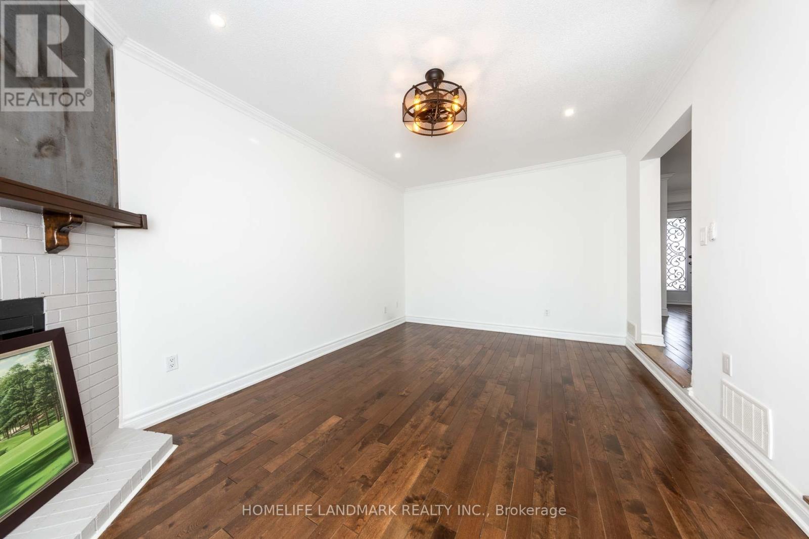1609 Major Oaks Road, Pickering, Ontario  L1X 2G9 - Photo 8 - E13226056