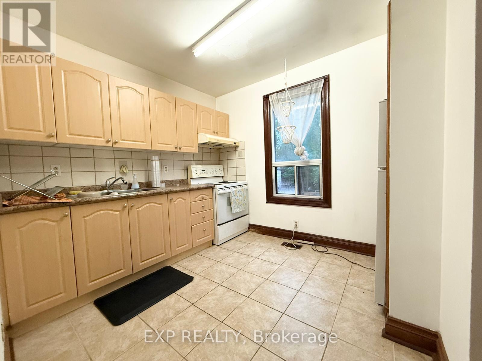 2nd Fl - 759 Gerrard Street E, Toronto, Ontario  M4M 1Y5 - Photo 3 - E13226072