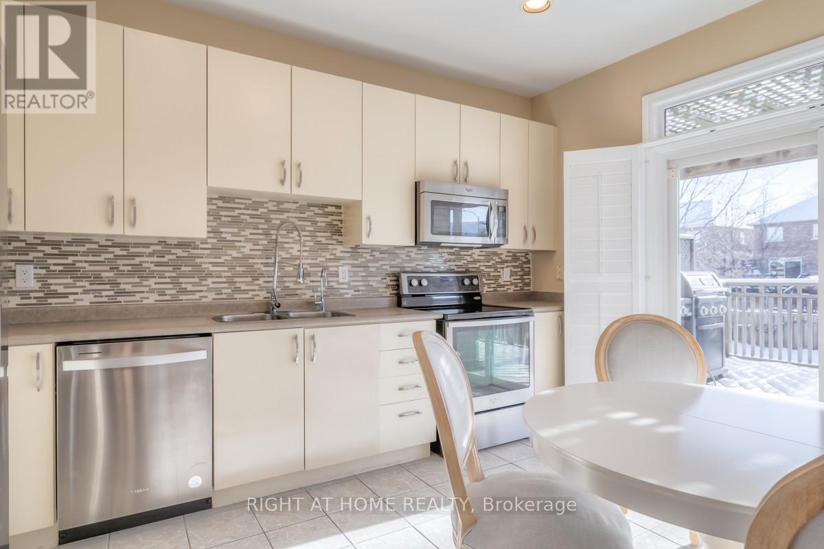 63 Snowy Meadow Avenue, Richmond Hill, Ontario  L4E 3V4 - Photo 14 - N13226126