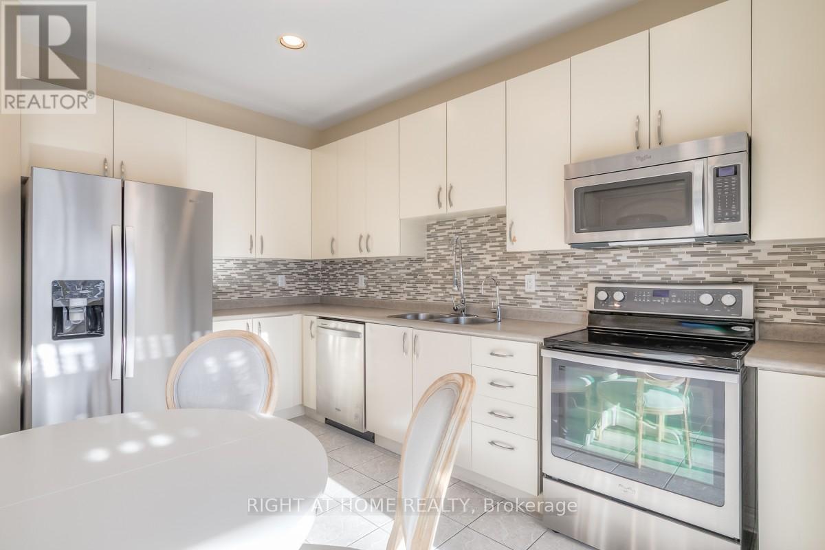 63 Snowy Meadow Avenue, Richmond Hill, Ontario  L4E 3V4 - Photo 15 - N13226126