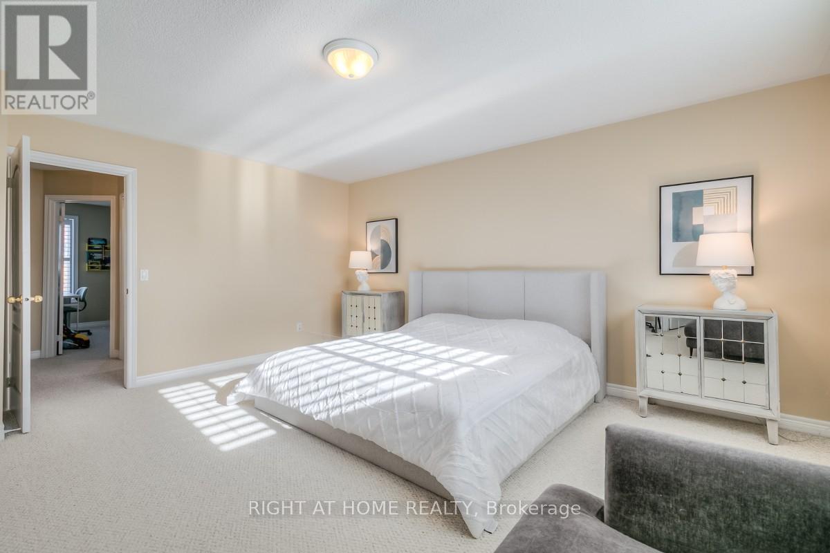 63 Snowy Meadow Avenue, Richmond Hill, Ontario  L4E 3V4 - Photo 20 - N13226126