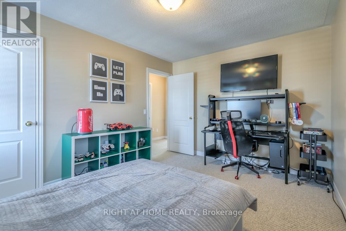 63 Snowy Meadow Avenue, Richmond Hill, Ontario  L4E 3V4 - Photo 26 - N13226126
